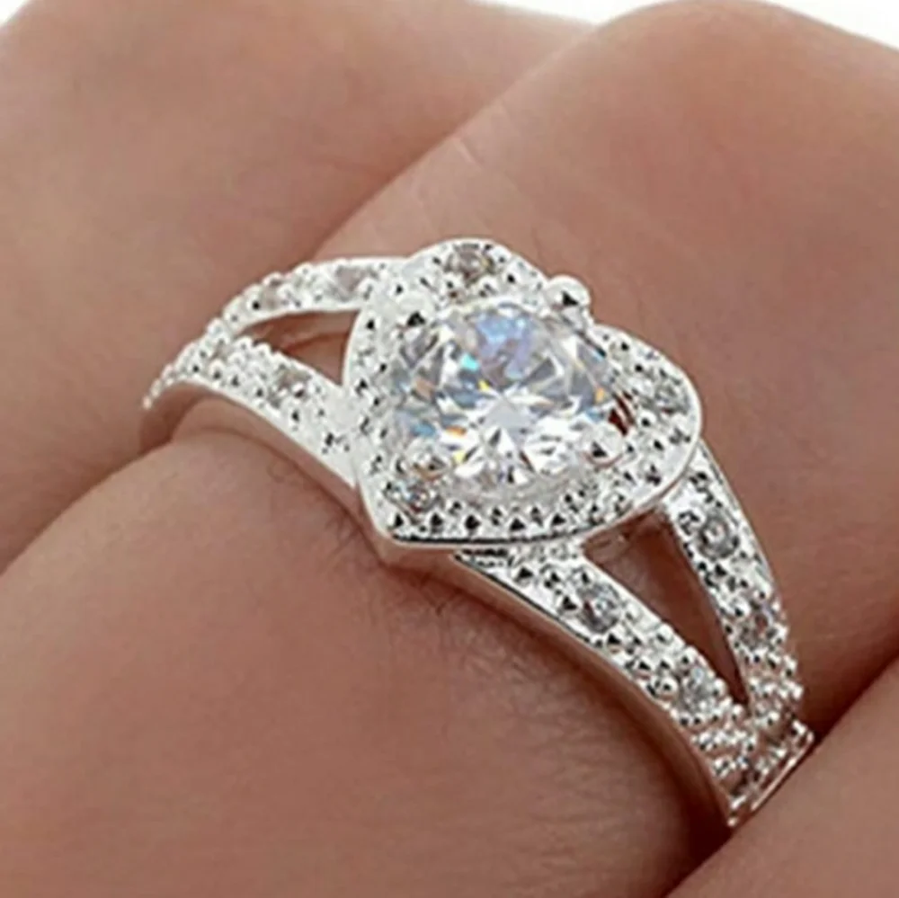NEW 925 Silver Heart Shaped Ring